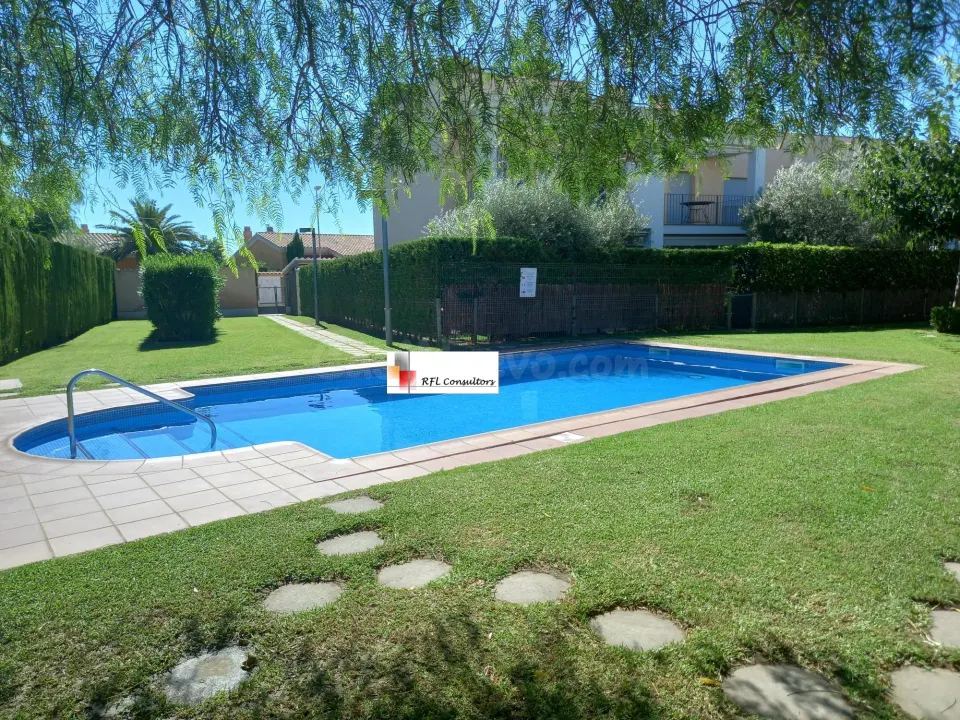 *APARTAMENTO VACACIONAL EN L’AMPOLLA – IDEAL PARA FAMILIAS