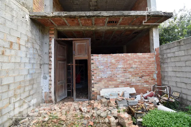 Gran patio privado y proyecto para diseñar tu casa unifamiliar en el centro urbano — 33