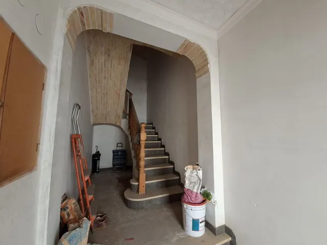 OPORTUNIDAD – CASA ESQUINERA PARA REFORMAR — 21