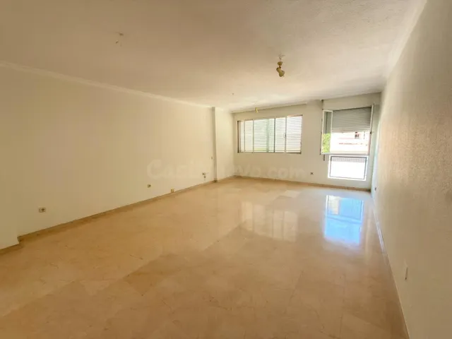 Alquiler de piso junto puente de San Bernardo - foto 2
