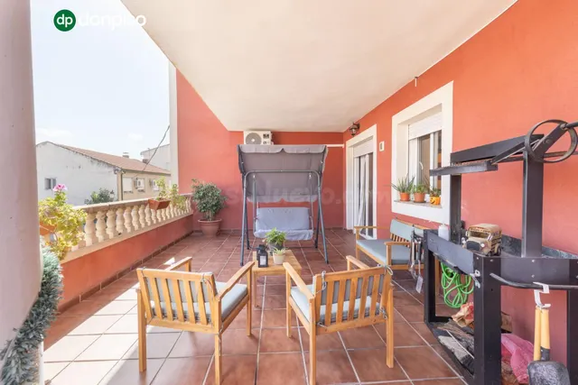 Piso con terraza de 31 m2 y cochera en el centro de hijar — 2