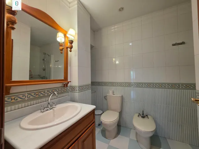 Gran piso de 3 dormitorios y 2 baños en la mejor ubicación — 17