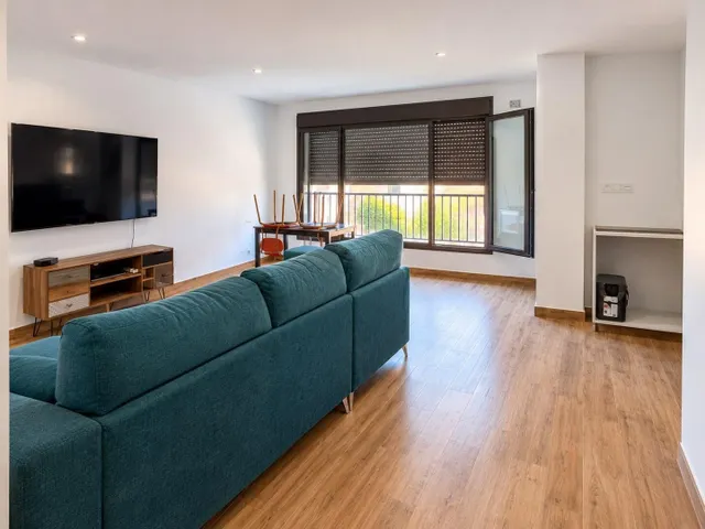 Local comercial 10 habitaciones 400m² en venta - La Murada-Los Vicentes — 24