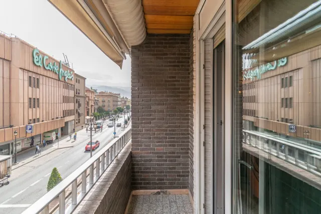ESPECTACULAR VIVIENDA EN ACERA DEL DARRO — 13