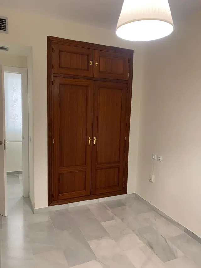 Nervión, Ramón y Cajal. Excelente vivienda reformada y amueblada de 2 habitaciones. Garaje. — 15