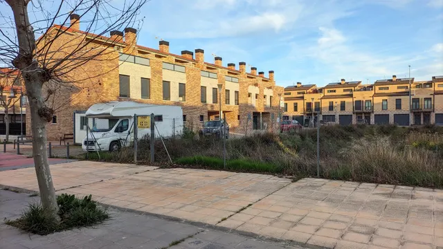 Oportunidad Exclusiva en Olite: 4 Parcelas Premium en Zona " - foto 4