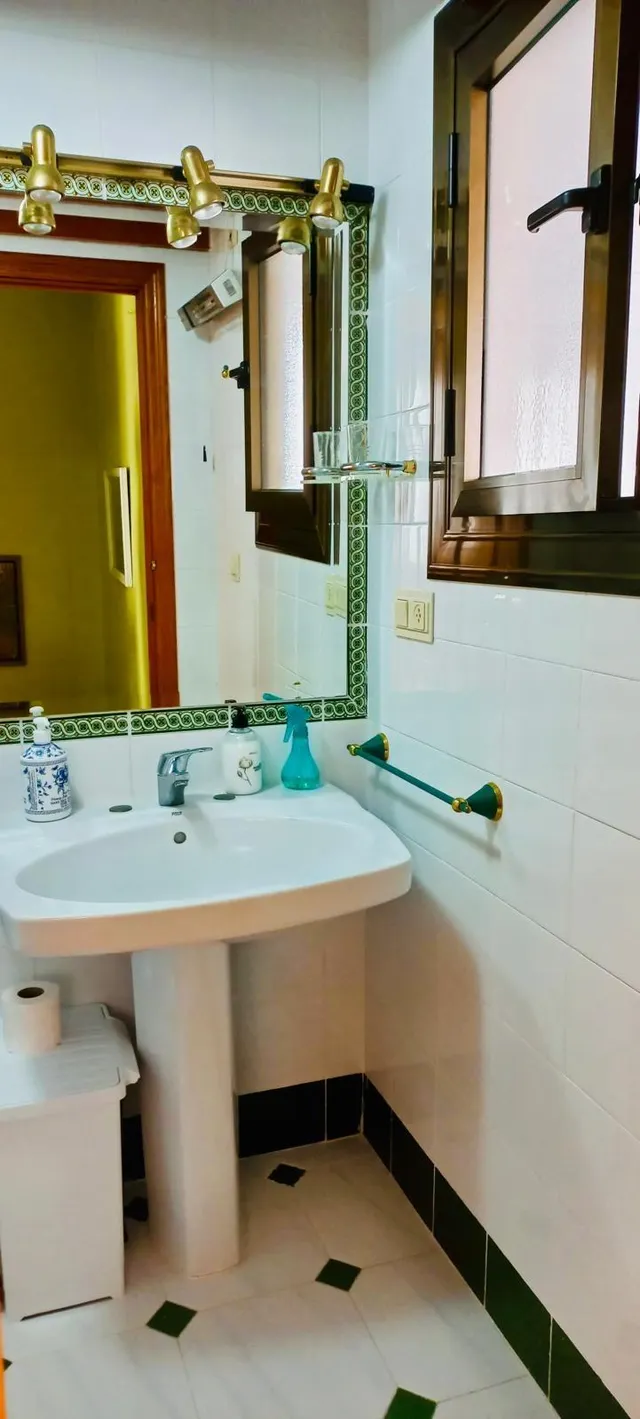 Bungalow con amplia terraza a pocos pasos de la playa y orientación Sur. — 31