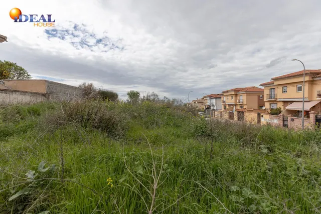 Terreno urbano de 1600 metros unifamiliar para realizar hasta 6 viviendas — 2
