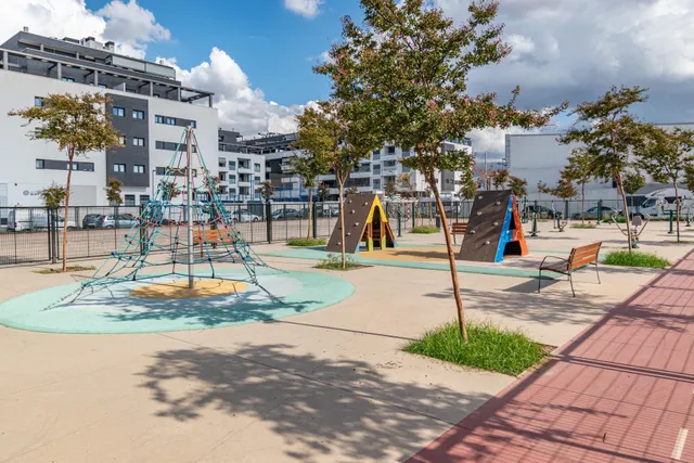 Exclusiva vivienda en Residencial Nevada — Urbanización de lujo junto al Centro Comercial Nevada — 12