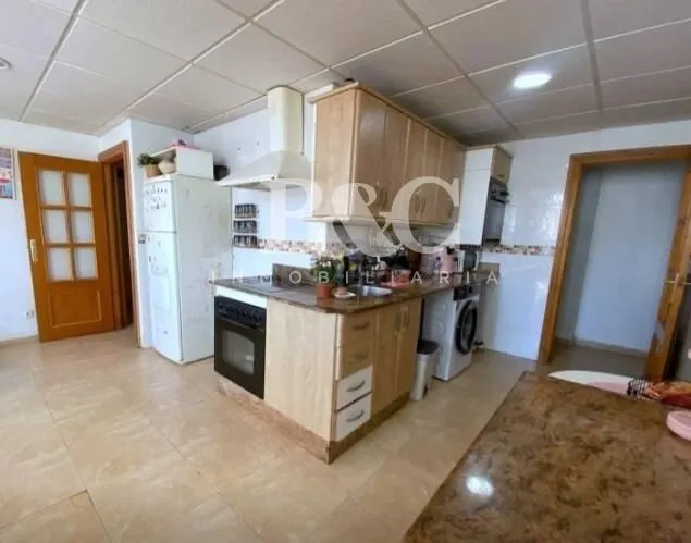 VIVIENDA EN SEGUNDA LINEA DE PLAYA DE PONIENTE EN LA ZONA DE - foto 4