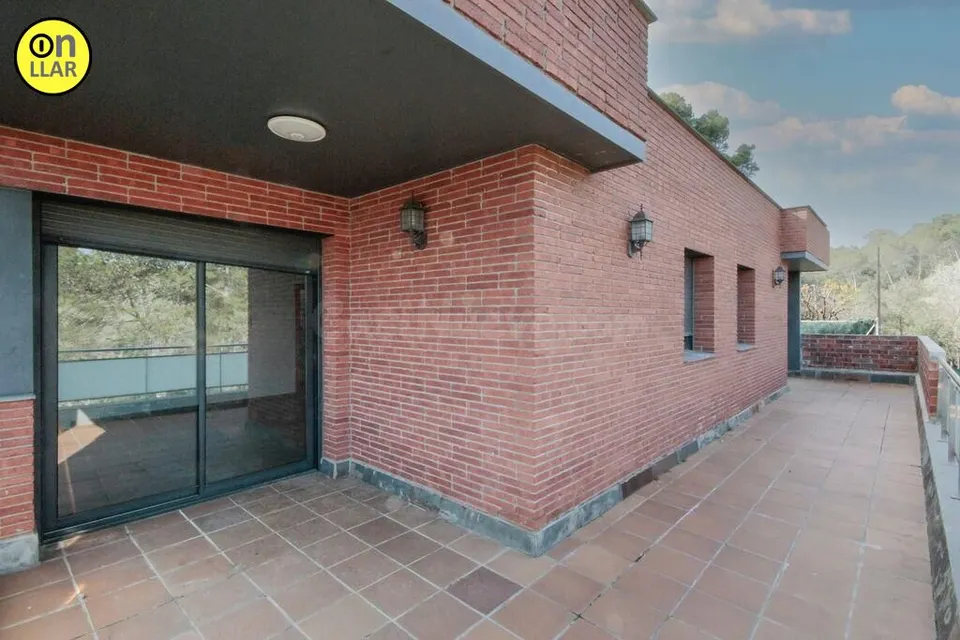 Amplio Chalet en Sentmenat posibilidad para dos familias