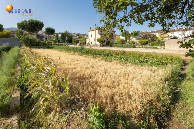 TERRENO URBANO 1060m EN LA ZUBIA — 6