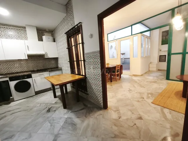 Estupendo piso en alquiler en El Arenal Sevillano con patio y garaje!! — 5
