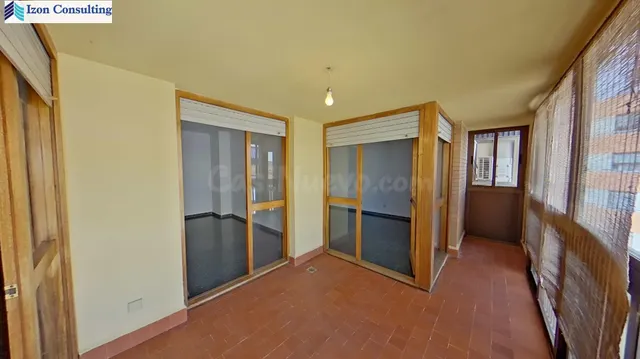PISO EN ZONA VILLACERRADA CON GARAJE Y AMPLIA TERRAZA ACRIST