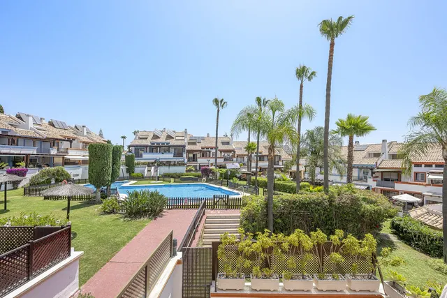 Adosado 4 habitaciones 334m² en venta - Marbella — 50