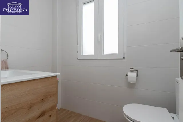 Encantadora Casa Reformada en Ogijares con Vistas y Espacios para Disfrutar — 14