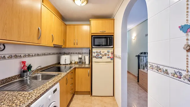 Apartamento en venta con inquilina y rentabilidad desde el primer día en la zona El Molino – Torrevieja — 4