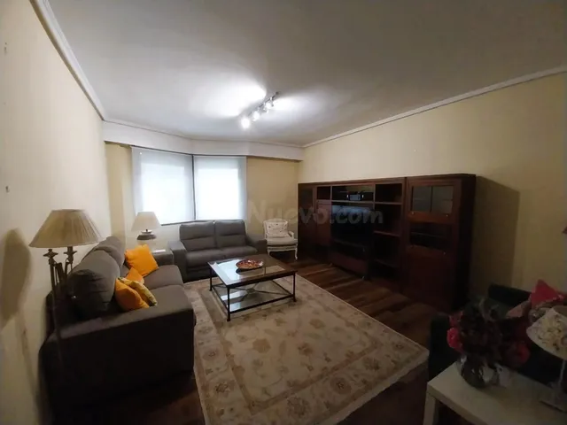 Se alquila Piso de 3 dormitorios para entrar a vivir en Zona