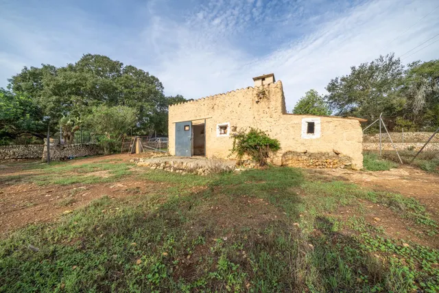 Finca rústica con 3 dormitorios, piscina y múltiples posibilidades en Inca. — 37