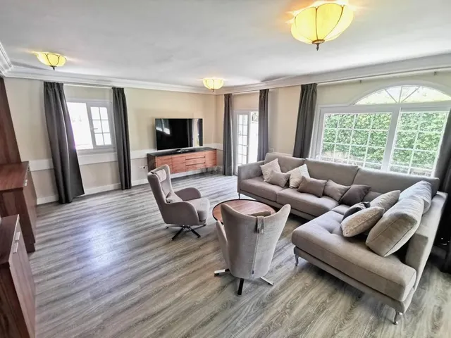 Espectacular villa, totalmente renovada y situada en medio d - foto 4