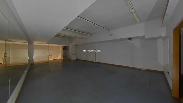 2 LOCALES DE 821 M2. EN TOTAL, FIGUERES — 28