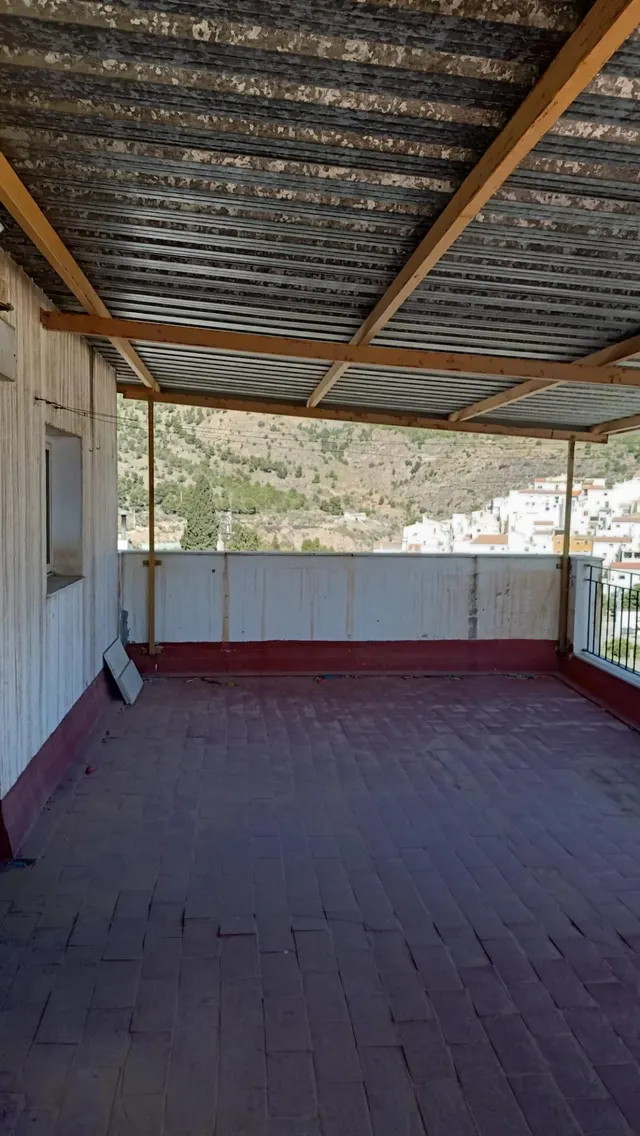 CASA FAMILIAR EN URRÁCAL ( ALMERÍA ) DE CINCO habitaciones. — 32