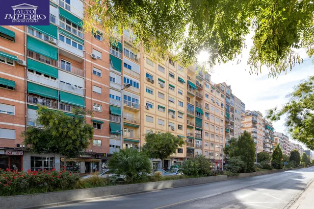 ¡Tu nueva inversión te espera en Camino de Ronda! ✨ EXTERIOR - foto 2