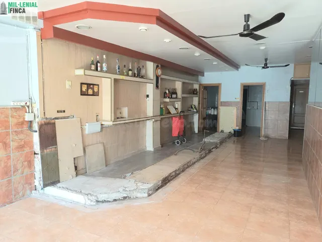 LOCAL COMERCIAL - PARA REFORMAR - NO CAMBIO DE USO A VIVIEND