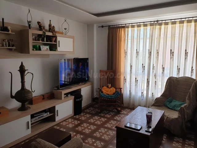 PISO ALTO Y BAJO CON APARTAMENTO EN RENTABILIDAD, SE VENDE