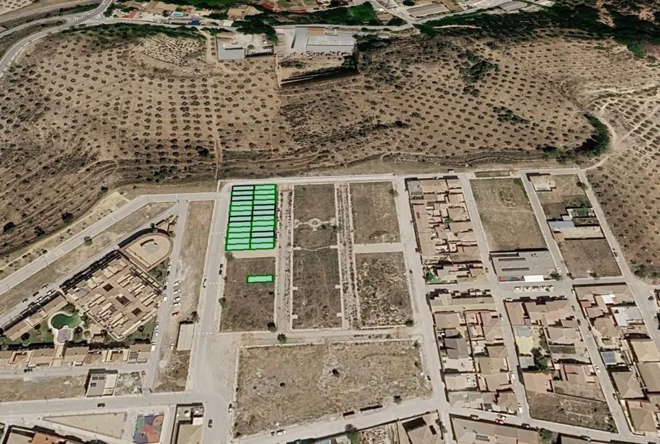 Venta de suelo urbano no consolidado en Iznalloz - Granada