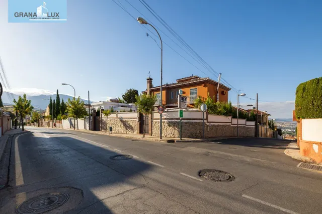 Compra tu parcela para hacer la casa de tus sueños a 5 min de Granada. Huétor Vega — 14