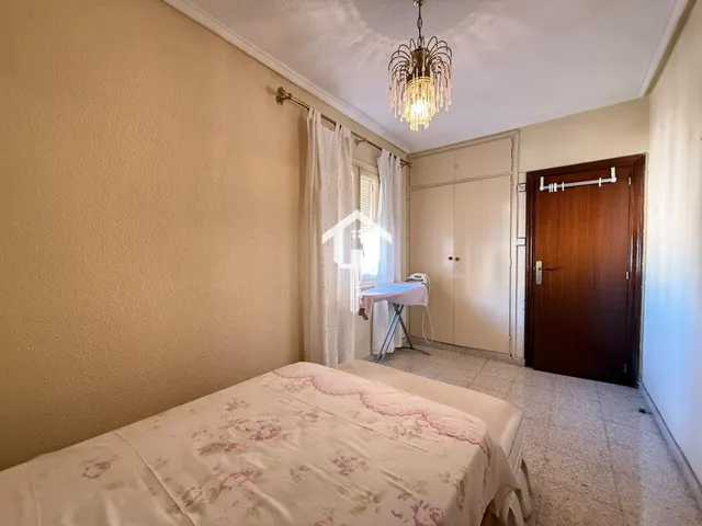 PISO EN VENTA EN ALICANTE. ZONA VIRGEN DEL REMEDIO.100m2, 3 habitaciones, 1 BAÑO, BALCÓN, CUARTA PLANTA CON ASCENSOR — 33
