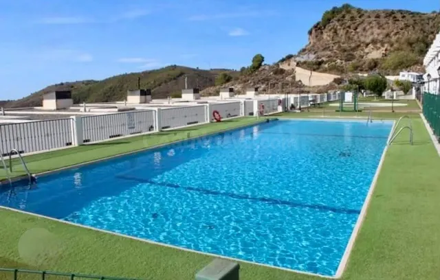 Piso con garaje, trastero, piscina y zonas deportivas en Bal - foto 2