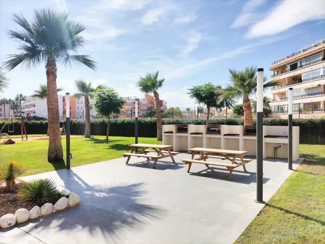 Apartamento con vistas al mar 500 m de la playa — 28