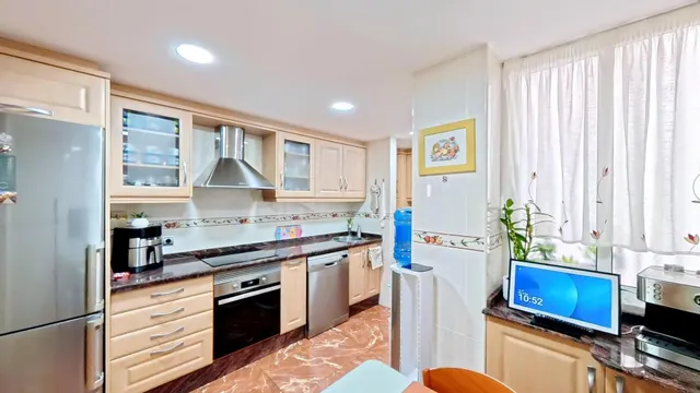 ¡Espectacular piso totalmente renovado junto al Bulevar del Pla! — 9