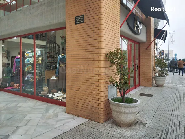 Magnífico Local Comercial en Mairena del Aljarafe - Oportuni - foto 4