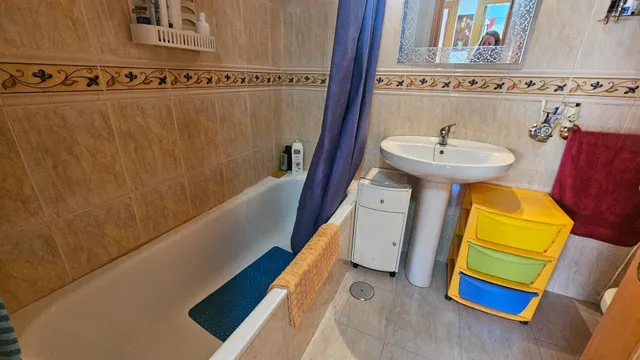 Adosado con vistas al Castillo y piscina comunitaria — 22