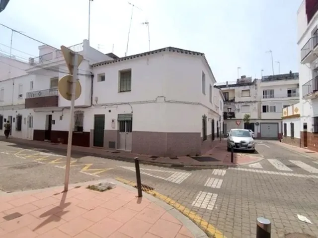 ¡INVERSORES! CONJUNTO DE 3 CASAS CON ENCANTO EN EL CORAZÓN D - foto 3