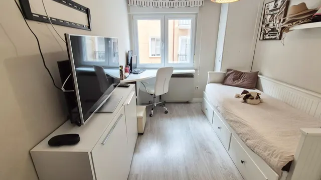 PISO VENTA SALAMANCA. Urbis te ofrece un piso reformado en venta en Garrido Sur, Salamanca. — 24