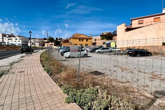 Probablemente la mejor parcela de Alhama para construir el chalet de tus sueños. Ahora a la venta. — 8