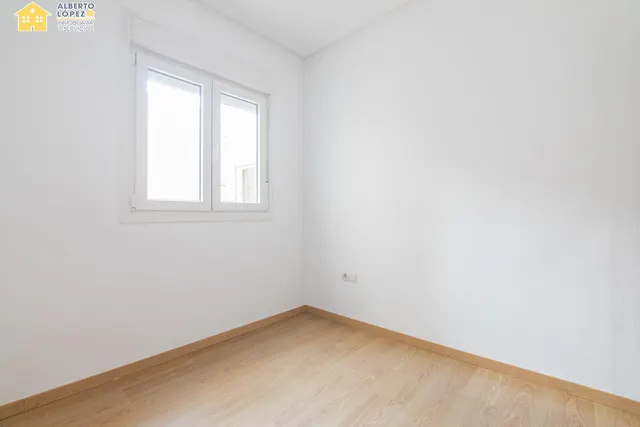 PISO DE 102 METROS CONSTRUIDOS  3 DORMITORIOS, 2 BAÑOS Y VESTIDOR EN EL ALTET — 27