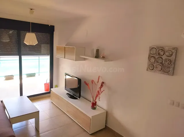 En venta, apartamento de 2 habitaciones con amplia terraza e
