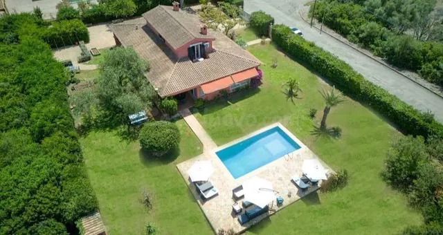 OPPORTUNIDAD CHALET INDEPENDIENTEM CON LICENCIA VACACIONAL 4