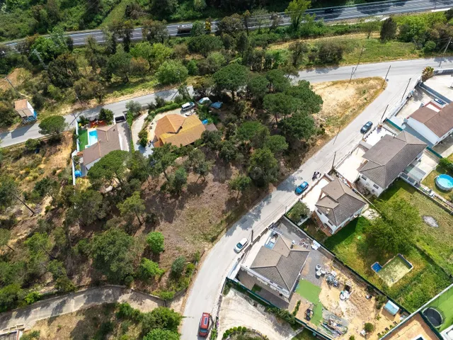 OPORTUNIDAD INVERSORES | 3.000 m2 URBANOS EN AIGUAVIVA PARK  - foto 5