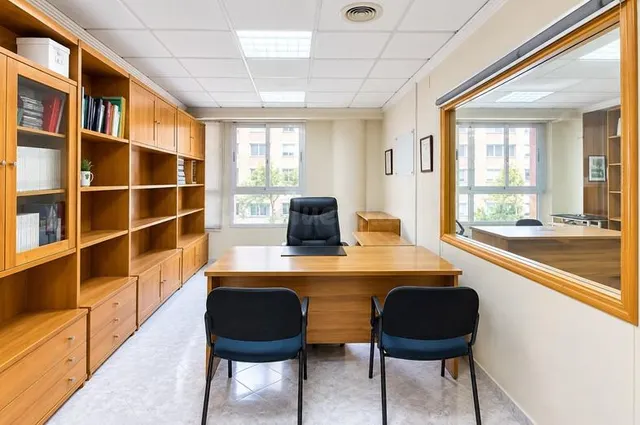 Entresuelo para oficina en pleno centro de Orihuela – 90 m2 - foto 3