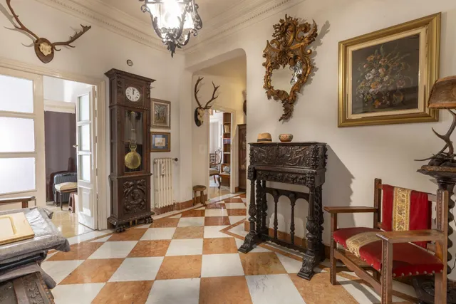 EXCLUSIVA VIVIENDA SEÑORIAL EN ANGEL GANIVET, EN PLENO CORAZON DE GRANADA — 24