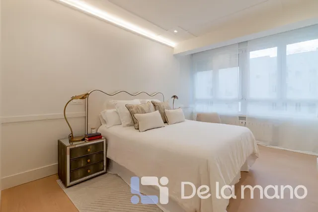 ELEGANTE PISO EN EL MEJOR BARRIO DE MADRID.