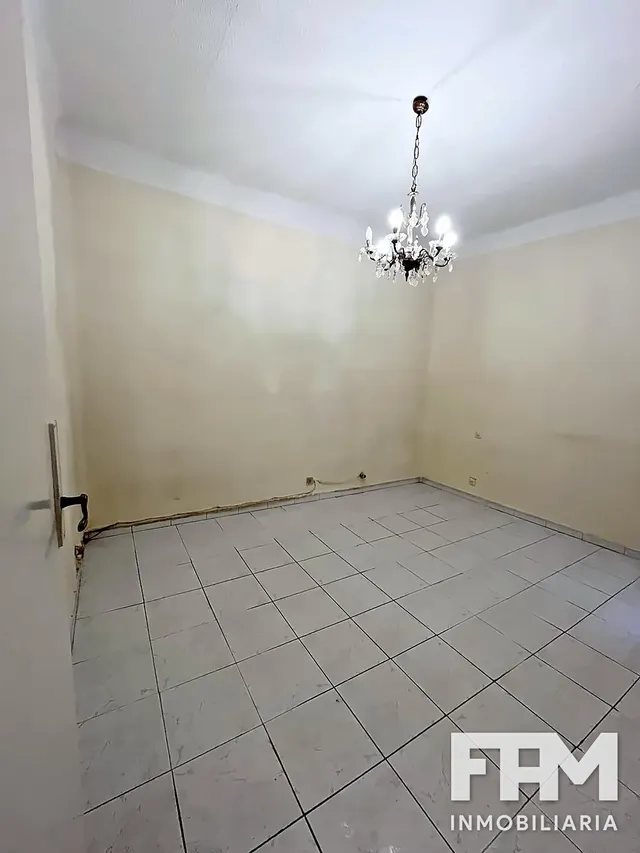 Piso Interior en Venta cerca de Calle Pablo Iglesias — 11