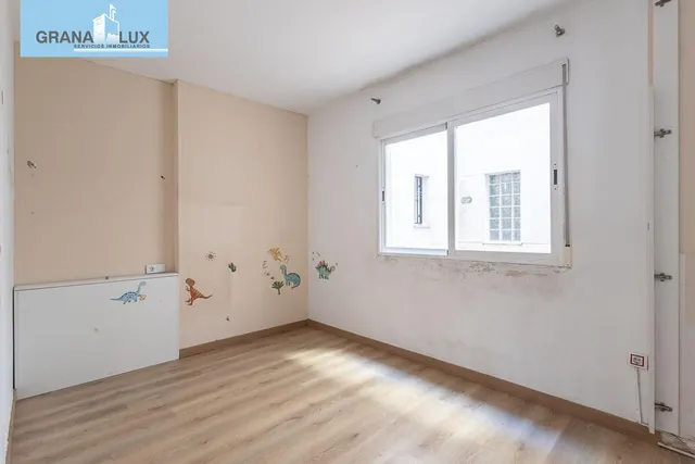 Piso con garaje, trastero y excelente ubicación en Huétor Vega — 14