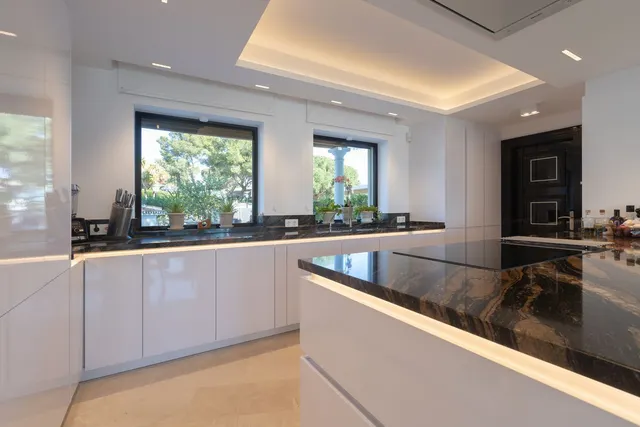 Chalet 3 habitaciones 384m² en venta - Marbella — 6